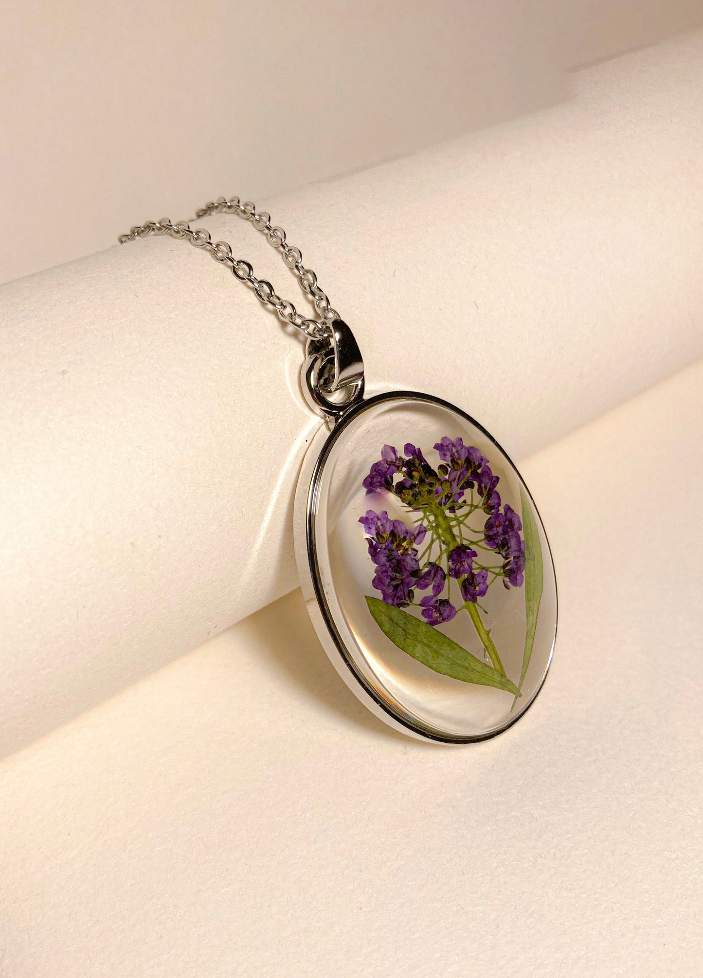 Pressed flower necklace - Purple Flower