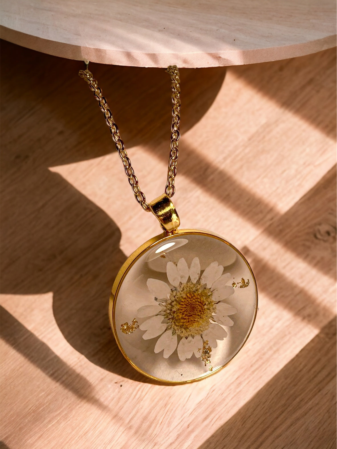 Pressed flower necklace - White Flower