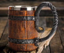 Cargar imagen en el visor de la galería, Viking Style Beer Cups - Avalon - Plants, Gifts &amp; Antiques
