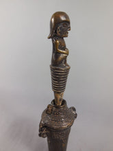 Cargar imagen en el visor de la galería, Brass Betelnut crusher - Batak - Sumatra - Indonesië - Avalon - Plants, Gifts &amp; Antiques
